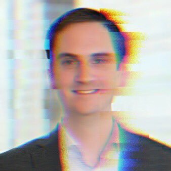 Father of 3 boys; tech consultant; cellist, into Mahler, Beethoven and Beyoncé; Ajax fan & Fifa Mobile player; Prefers his meat smoked on real wood.