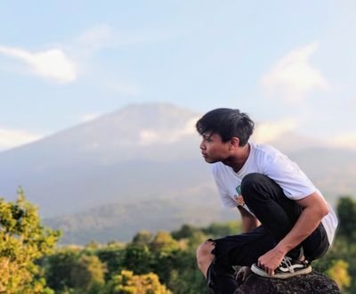 RidwanRizaldi2's profile picture. Half Punk Rock Half Satan

IG: qwonx_riots