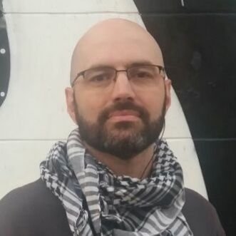 Mestre em História, apaixonado por literatura palestina, escritor, poeta e sonhador.
Produtor do Podcast @academicocafe