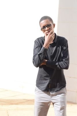 LewisMombo's profile picture. Better to have few rats than to be one