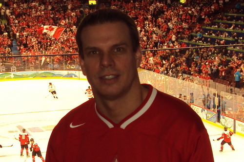 Dad, husband, hotel manager. Loves everything Vancouver, except the Canucks. born a Leafs fan. sorry