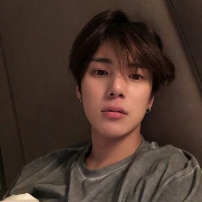 lminhyuk93s's profile picture. 