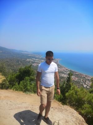 Emrah21102563's profile picture. 