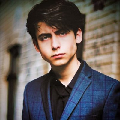 【 Number 5 】58 years old man who stuck in 13 years old boy’s body | #Bot #RP The Umbrella Academy ☂ Support @AidanRGallagher