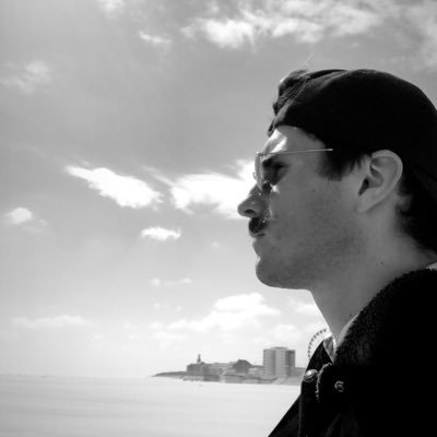 LRCavelier's profile picture. Ux/Ui Designer ... passionné de ⚽️ - ⛷ - ✈️ - 💻