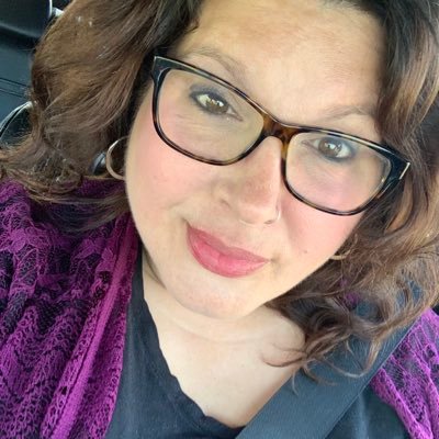 Navy Brat. Navy Vet. Navy Mom. Teenager whisperer/Mom of 4. K-2 Math Interventionist. Unquestionably patriotic. Grammar nazi. #clearthelists #lovehookedu