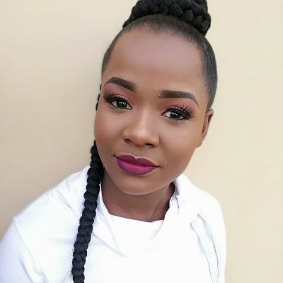 God First°Journalism Graduate° I'm an explorer°Cancer♋ ¤IG nicky_dlamini
