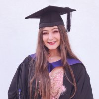 Laura (@laura_mugz) 's Twitter Profile Photo