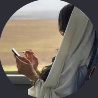 lmathxl's profile picture. Princess of nov 🖤