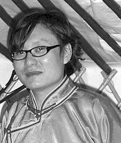 ordosman's profile picture. 故郷オルドスという名はモンゴル語では宮殿にちなんだ名称であり，モンゴルの歴史のある都市でもある。今では，チンギスハンの墓が置かれ，モンゴル民族の崇拝地としても名が知られ，更なる地下資源の開発によって，中国大陸の西部大都市に発展し，変わりつつである現代の「宮殿」になった。私はオルドスの環境変化に注目して勉強をしておる。