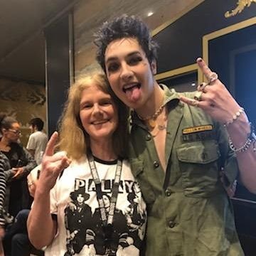 Just a mom who loves music & concerts!  Palaye Royale, Weathers, The Faim, Charlotte Sands, The Maine, BVB, & more!