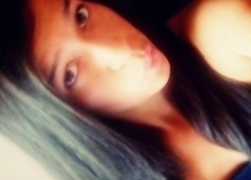 ' Eu vivo o meu lado da vida busco a felicidade em qualquer lugar, não espero os sonhos, corro atras deles. Estou sempre  buscando ser cada dia mais Feliz.