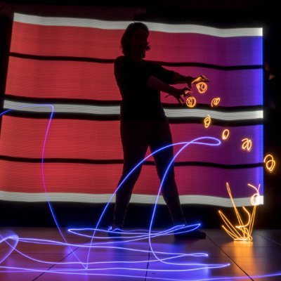 Carmen3Garcia's profile picture. '96 // Regresa a un sueño. Nos esconderemos y construiremos una nueva realidad. // ⑂ Horizonte de sucesos. // Diseñadora Gráfica.