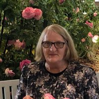 carolyn stapleton - @carolynstaple13 Twitter Profile Photo