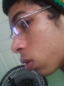 sou um poeta,gosto de escrever minhas poesias nesse twitter!