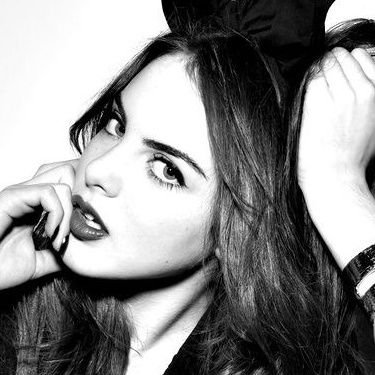 borntobe_red's profile picture. 라이트 코덕 / 립 덕후 / 여쿨