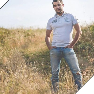 Desarrollador de Producto | Explorador de datos y aprendiz de IA |
Padre de un pequeño sabio que me recuerda cada día el valor de la curiosidad