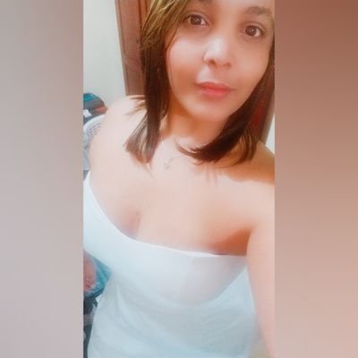 Andreisy's Mom, bipolar, expontanea, ñoña, follow me y te ffback♥music @LRLeyDelRap Follow me 25/4/2013 Estudiante de Mercadeo @UTESA... http://t.co/V0Tg4SPaTf