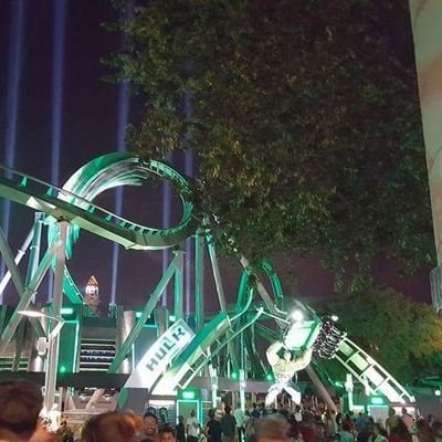I'm just a regular dad living in South Florida, who's always on the lookout for new and interesting things I can show my 5 children and then share with you.