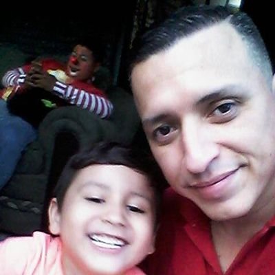 My Little Maty, I love him... I love coffee, laws, rock, surf, fút/football, basketball and Technology too...!!! 
 ☕👨‍🎤🎸🏄‍♂️⚽️🏈🏀📱💻📸 🎮🖱⌨ 🖥 🌎 SV 🇸🇻