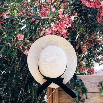 c_l2r's profile picture. ‏‏‏‏‏‏‏‏‏‏{‌والْآخِرَةُ خَيْرٌ و أبْقَى} 
مهما أعجبك نعيم الدنيا فَـ نعيم الآخرة خير وأبقى  فلا يشغلك فانٍ عن باقٍ♡