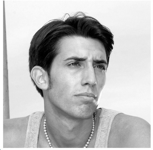 Tino0011's profile picture. 