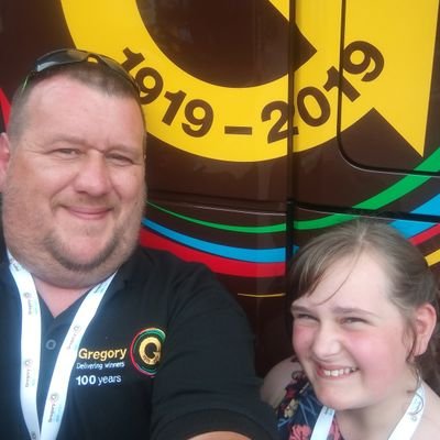 Goaliedad, hockey fan and Milk Thief Getaway Tanker Driver. My daughter is my world! Safer driving advocate and supporter of a
@PROJECTEDWARD and @MyRedThumb