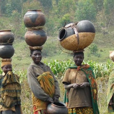 burindili's profile picture. İşin saçma tarafı, en saçmasını bile filozofun birinin çoktan söylemiş olması.