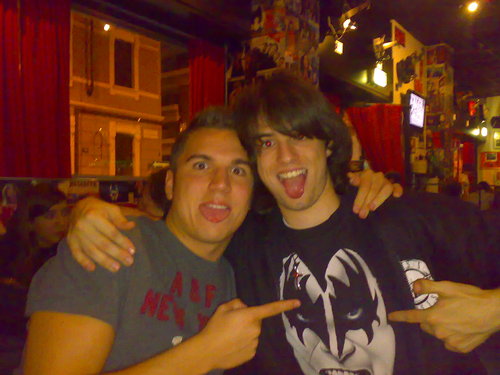 DavidePorro89's profile picture. Studente in comunicazione, amante del Rock, litigioso per natura