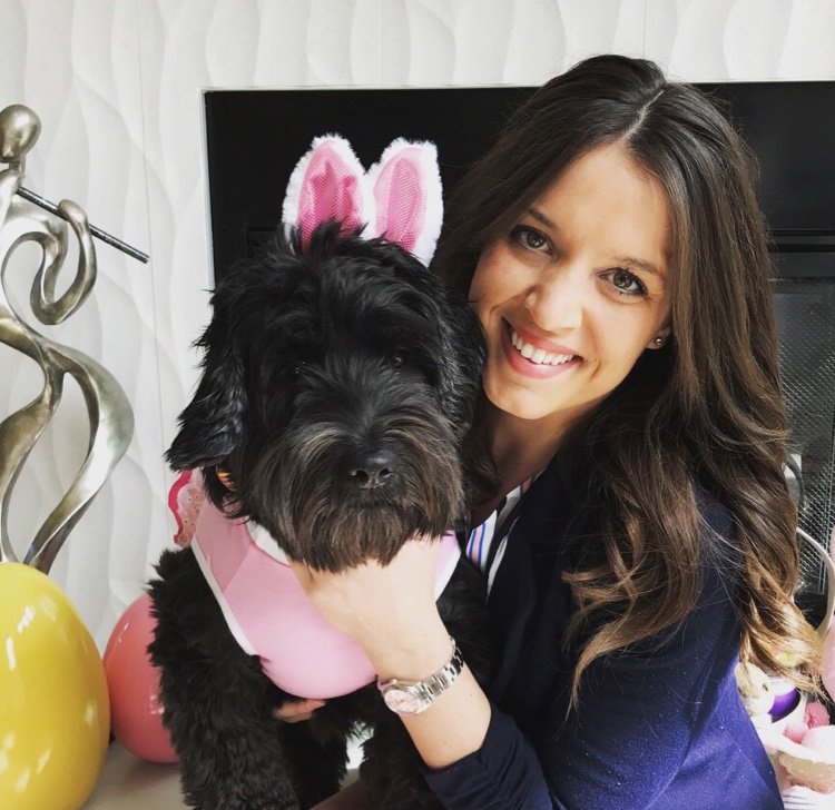 Dog mom. Book nerd. Podcast producer.