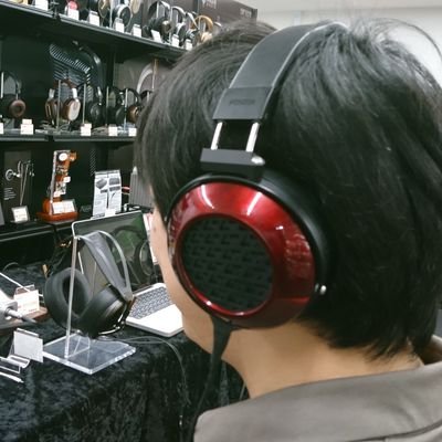 ４月からe☆イヤホン名古屋大須店店長
ゲーム音楽とか同人音楽とか好きです！
自分でもちょっと作曲やってます。