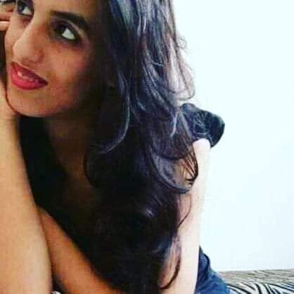 و رُب كلمة تخرج منك، لا تُلقي لها بالًا، تُنير روحًا كانت على وشك الإنطفاء.
تبريزي