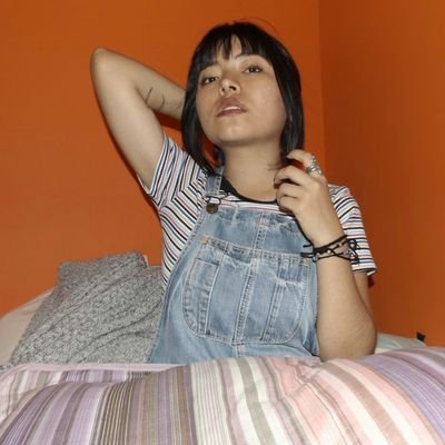 Gabs_Garciaaa's profile picture. Tal vez exista un ser supremo todo poderoso,pero cuando en la calle veo lo q' estoy viendo,noto que esos seres no son muy buenos& nada generosos. 
♚Canserbero