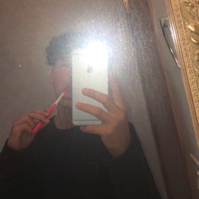 ihatelilj's profile picture. 🎭