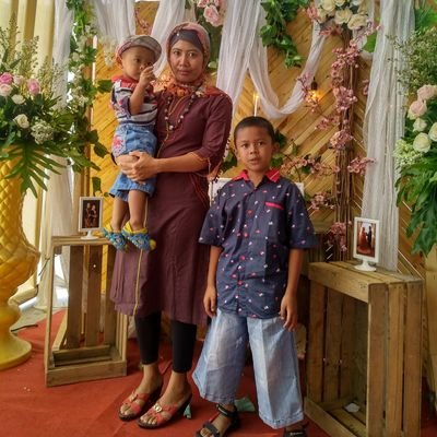 EkaTri53485432's profile picture. pekerja keras💞💕💓