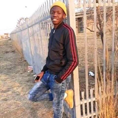 pitjowskie's profile picture. I'm a vector. Have both magnitude and a direction
Previous acc: @Sphiwe_Mnguni1