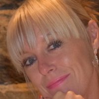 Donna Reeves - @Donna82111413 Twitter Profile Photo