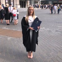 Miss McCue (@missmccuehe) Twitter profile photo