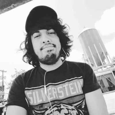 itstherobster's profile picture. gas station hot dog enthusiast.