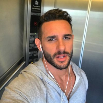 LucasAl29911535's profile picture. Célibataire recherche des emmerdes 😂😂😂