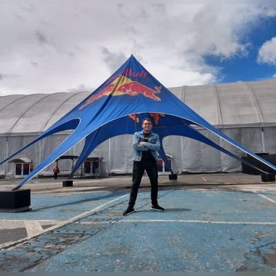 Mercadologo
Hincha oficial de los millonarios futbol club