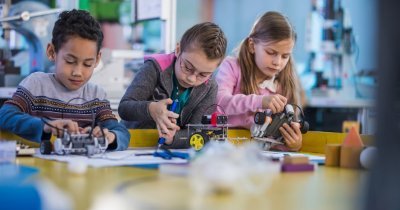 Helping schools to transform into innovation labs in Pakistan!