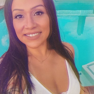 msdaisydoo's profile picture. a girl about a burrito. social worker. cool mom.