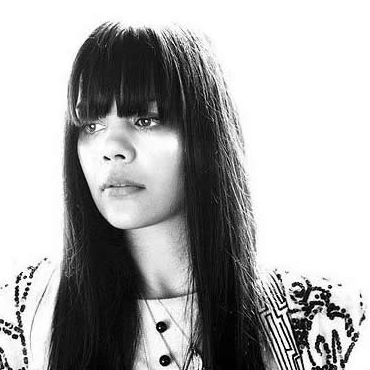 batforlashes_br's profile picture. Mini blog de atualizações sobre a cantora Natasha Khan e seu projeto, o Bat For Lashes.