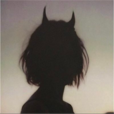 kk_h33's profile picture. ‘who dares wins’