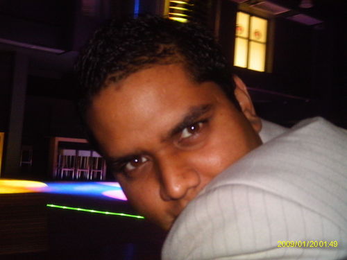 Bad guy, loves chatting, making friends, photography, dogs, cats, cars, technology blah