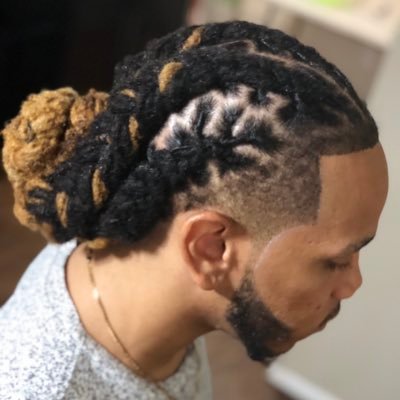 1KingDamaris's profile picture. #TeamLeBron #ThunderUp  ♒️ #dogecoin #shib cash app: $1kingdamaris #Ð