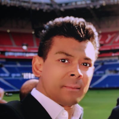 Passionné par l'entrepreneuriat | Spécialiste produits mobiles et connectés | Expert en signature électronique | #transformationdigitale