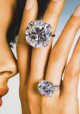 Online cubic zirconia jewelry retailer in gold & platinum! CZ Rings, cubic zirconia engagement rings and sets, etc!