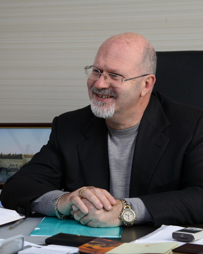 EduardFiyaksel's profile picture. Professor, venture businessman, business-angel, Head of marketing and venture management departments of HSE. Let's keep in touch!